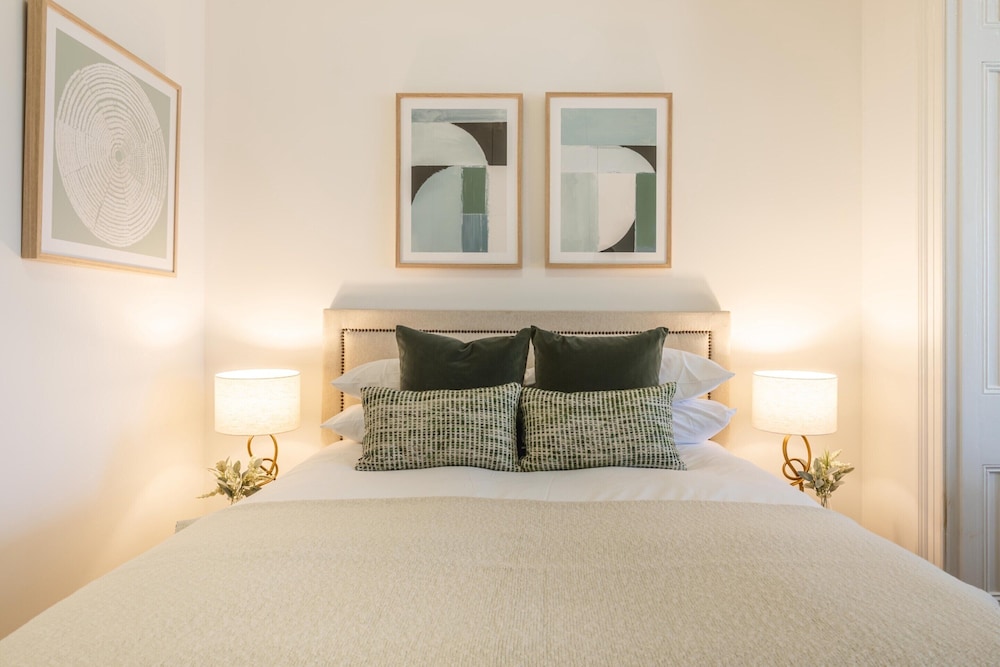 Modern 1-bed Studio Near Tramsheds
