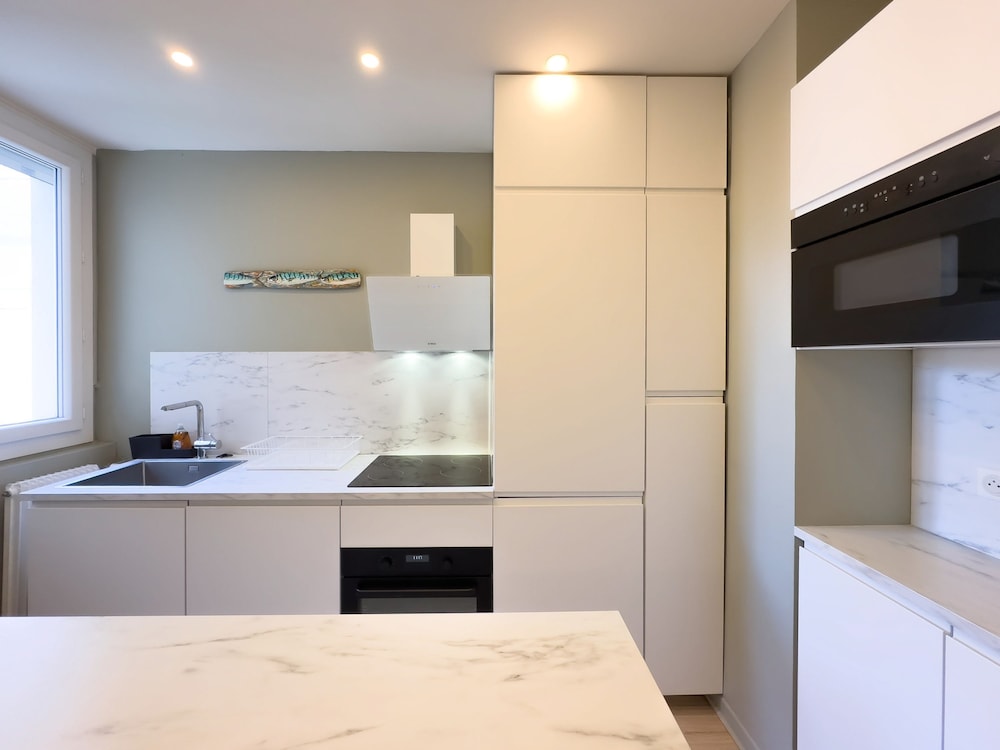 Le Palm in Cannes With 1 Bedrooms and 1 Bathrooms