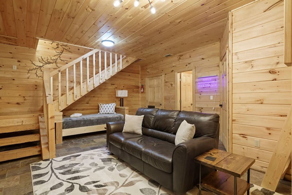 Spacious Luxury Lake Blue Ridge Forest Cabin an spa