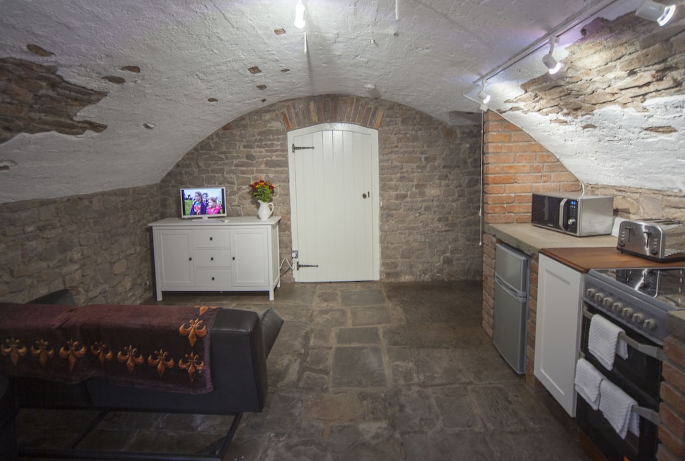 The Priory Cellars Abbots Leigh