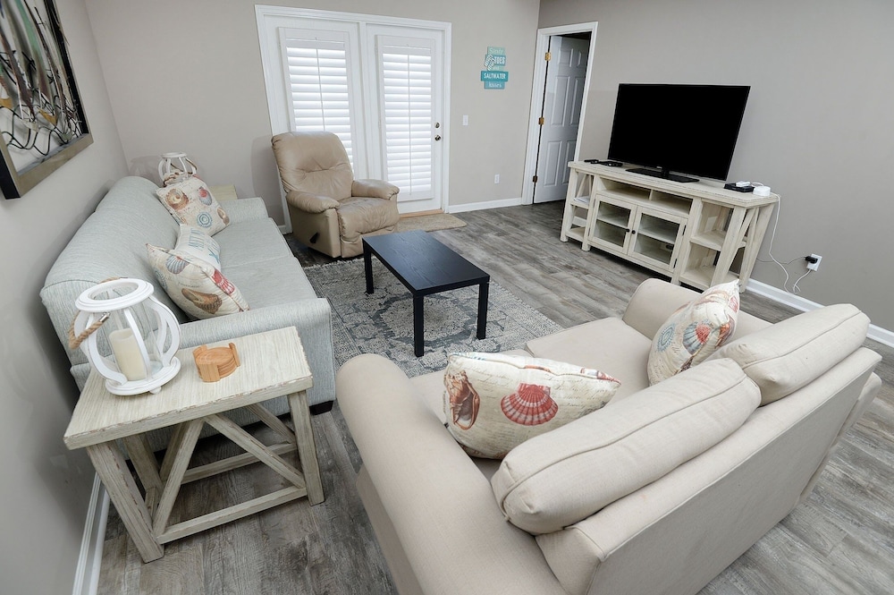 225 Seahorse Way 3 Bedroom Home