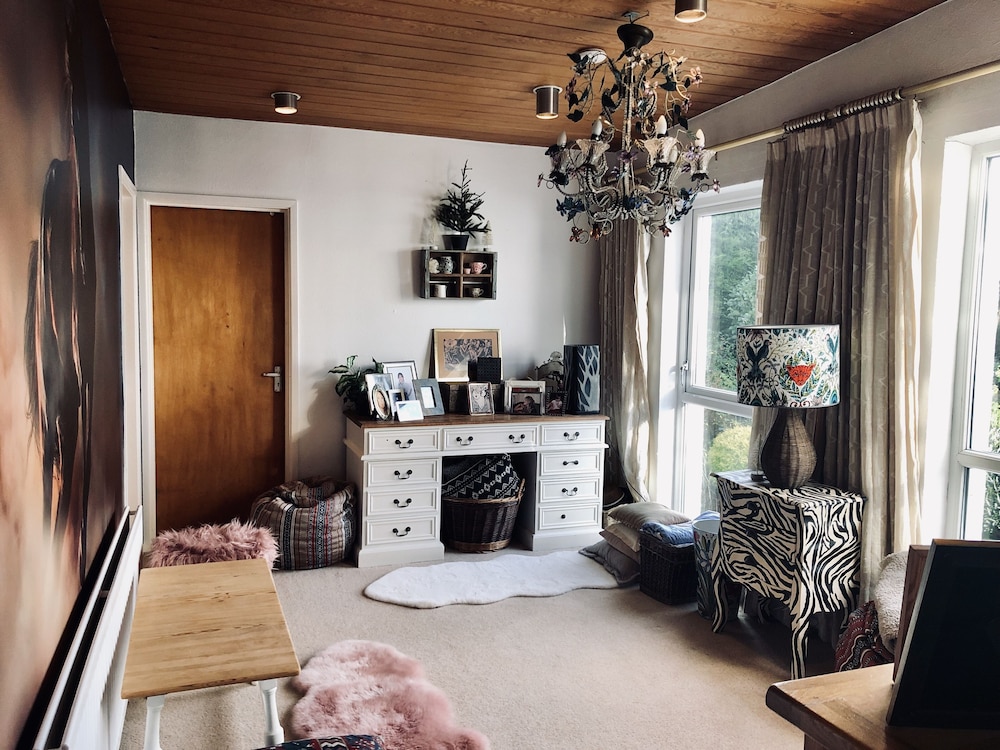 Paradise Palms Resort by VHC Hospitality - Image 3