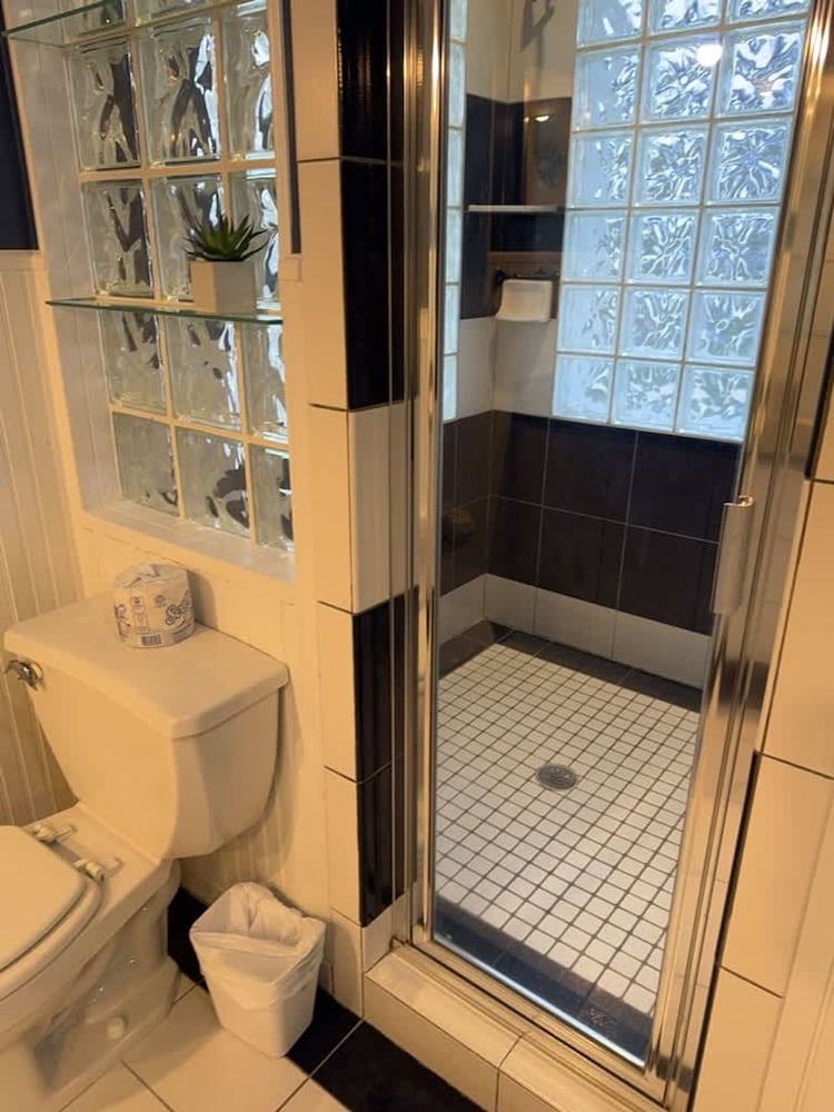 Just Beachy A Luxury Retreat Sleeps 12 3 Levels With Elevator- Perfect for 1-3 Families