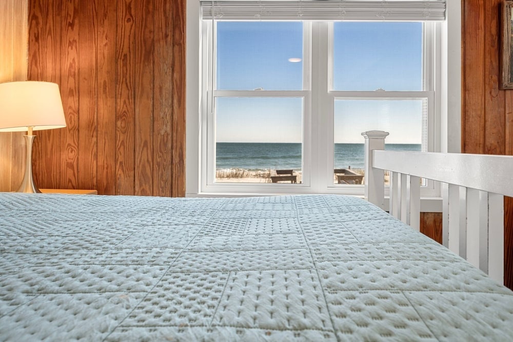 Laughin Place V 5 Bedroom Home by Peace Vacations