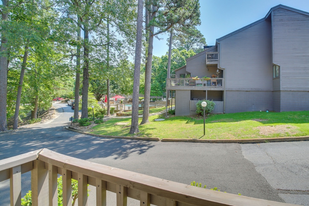 1 Mi to Boating: Pool-view Haven in Lake Hamilton!
