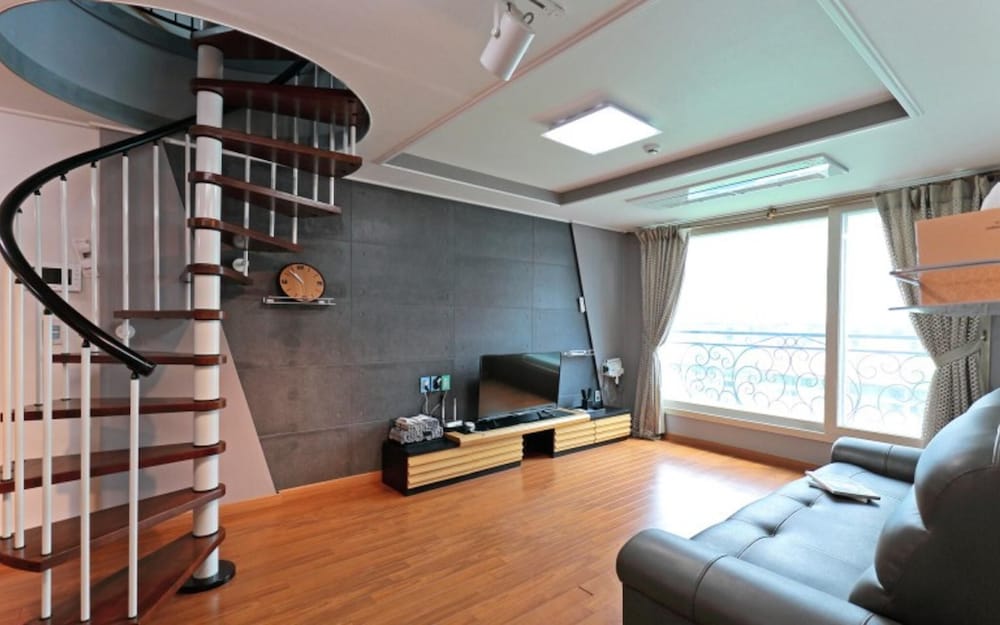 Pohang The 1 Resort