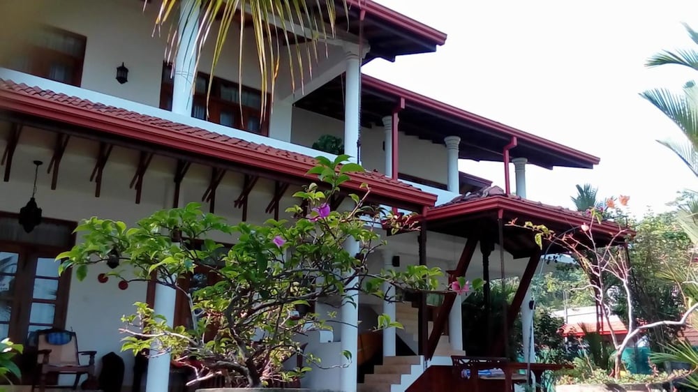 River shadow villa