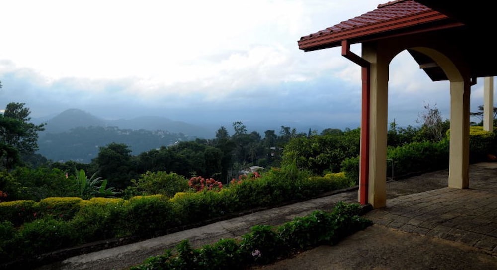 The Kandyan Villa