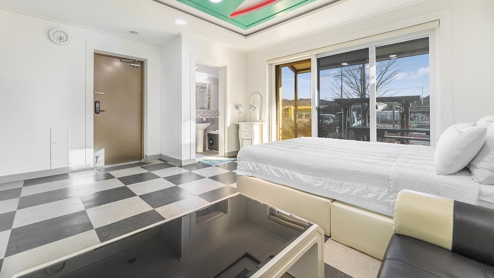 hotel room