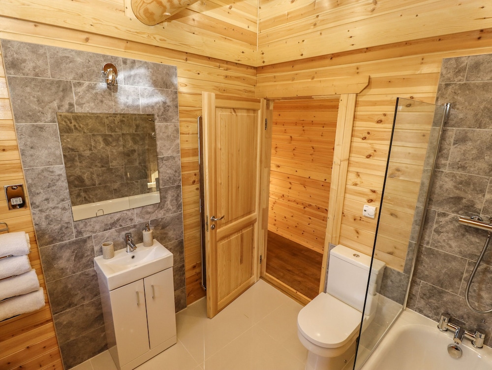 Pine Lodge