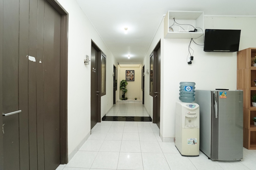 KoolKost near Universitas Prasetiya Mulya