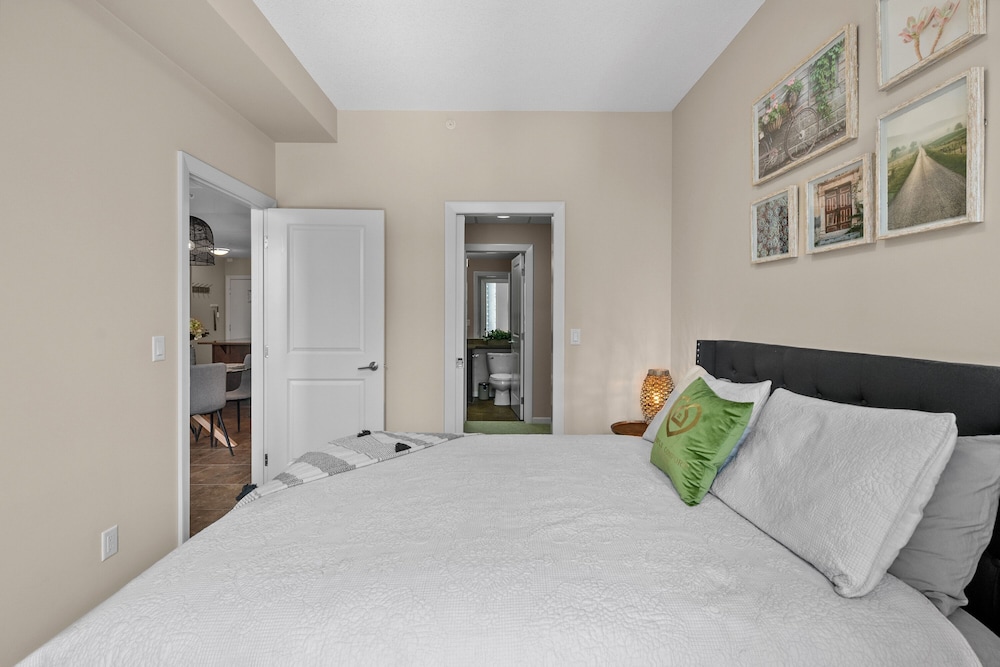 GLOBALSTAY. Downtown Calgary Apartments