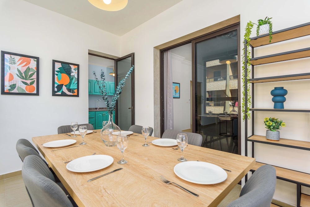 Polka 2BR Apartment in Batroun