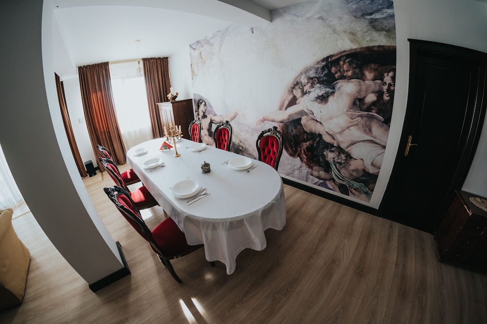 Carla Residence