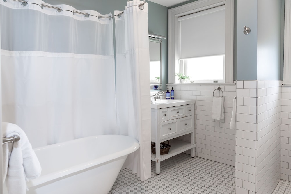 Lititz Springs Inn - Property Image 2