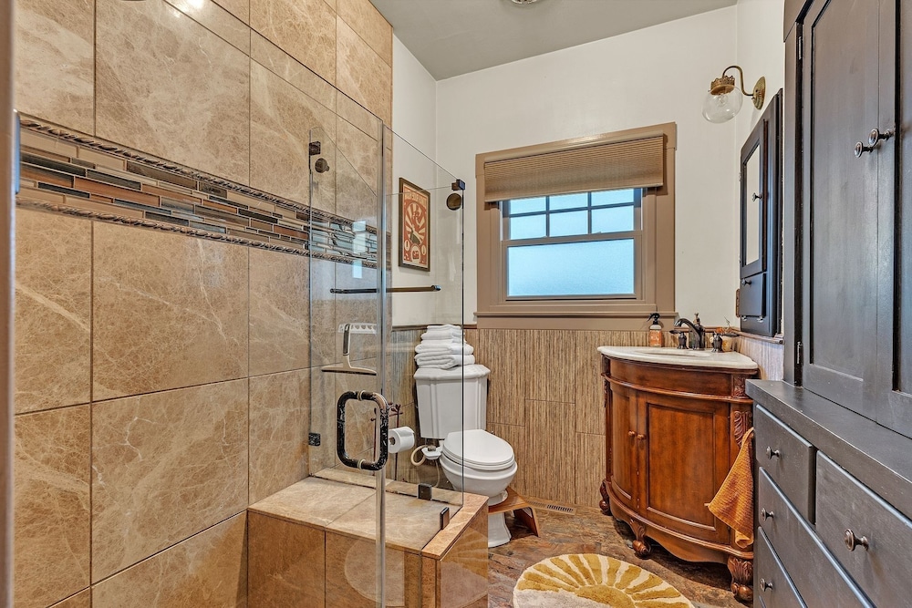 Brick & Creek House 3 Bedroom Home