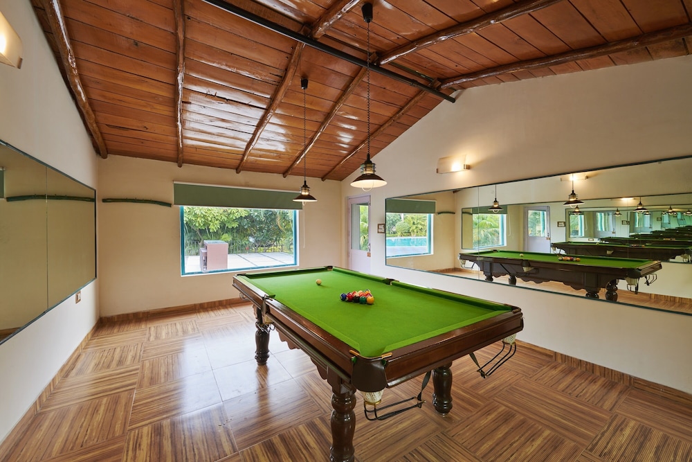 Aacorn Hideaway Resort & Spa