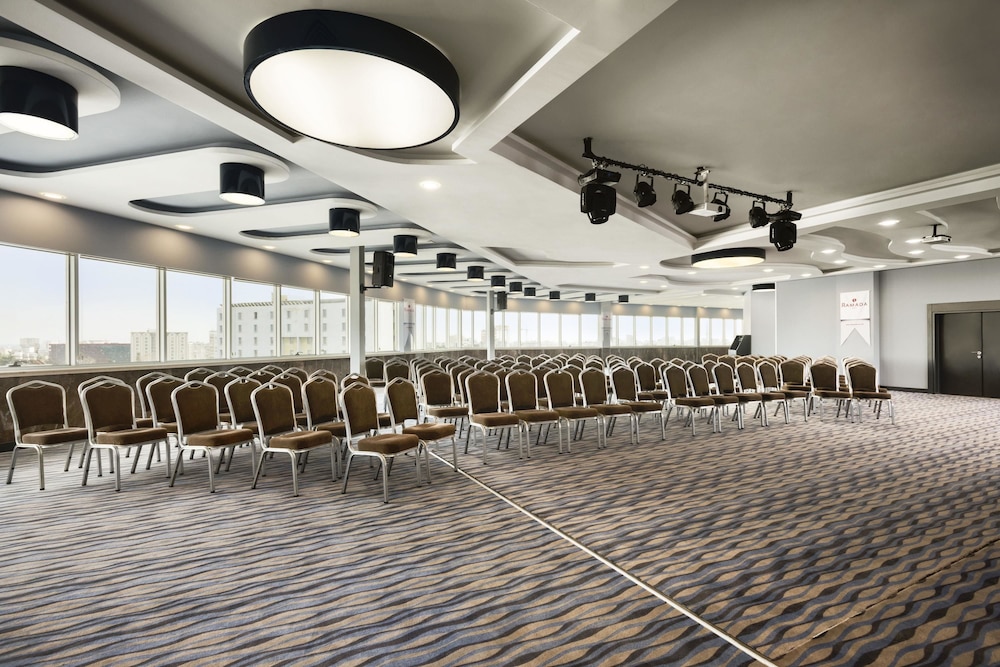 Ramada by Wyndham Mersin - Image 31