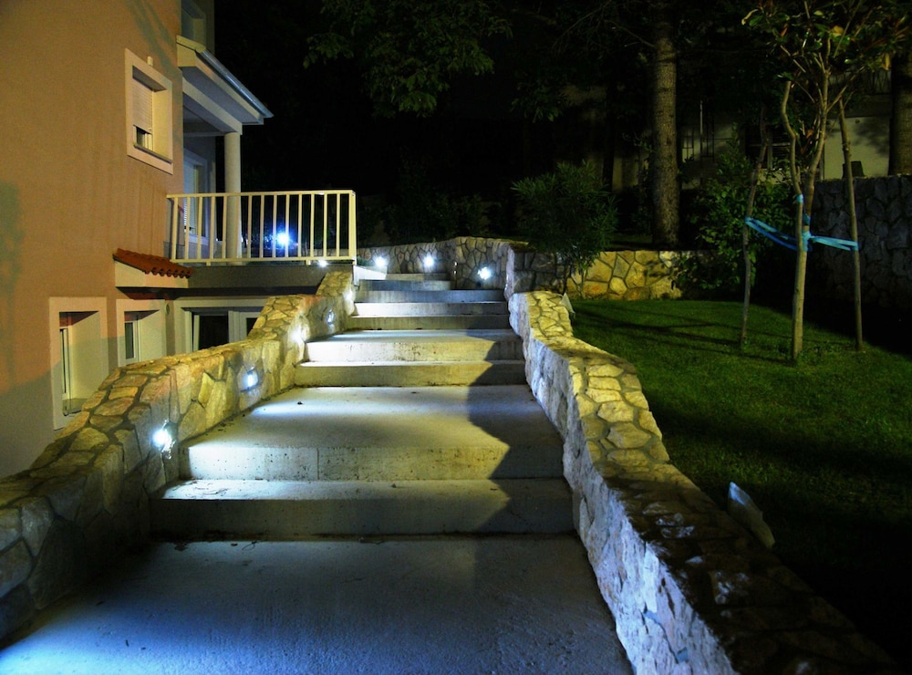 Seaside Escape Selce Apartments