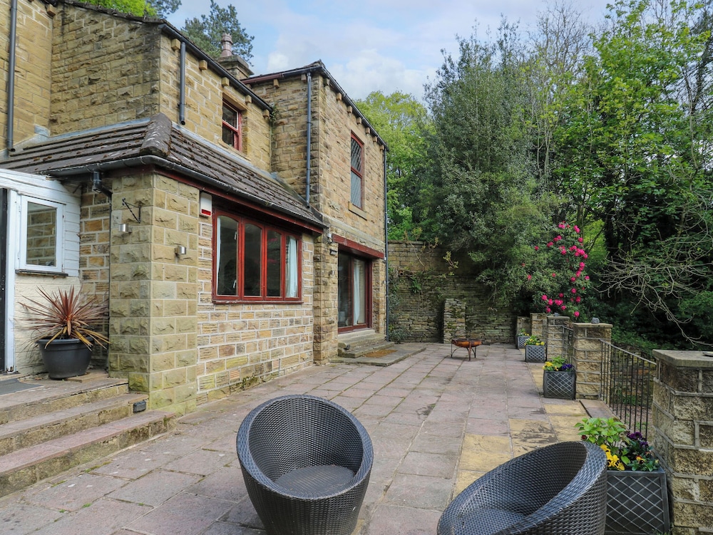 Highwood Lodge