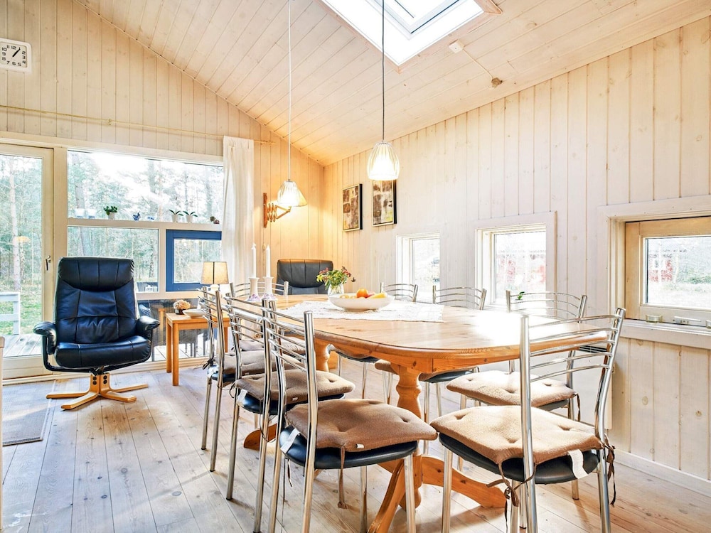 8 Person Holiday Home in Nexo-by Traum view 5