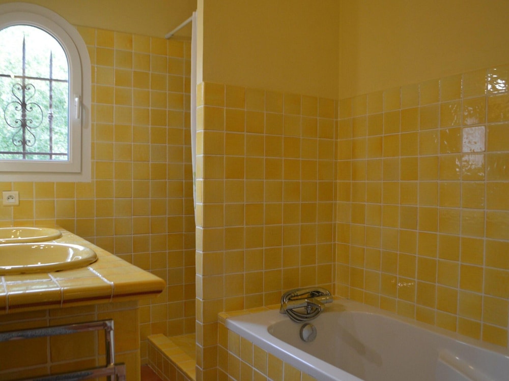 House in Montfort-sur-argens With Garden