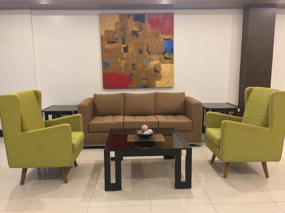 Top Star Hotel Tagum - Property Image 2