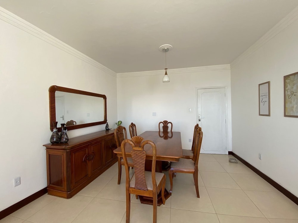 3-bedroom Apt and Ocean View Edi0302