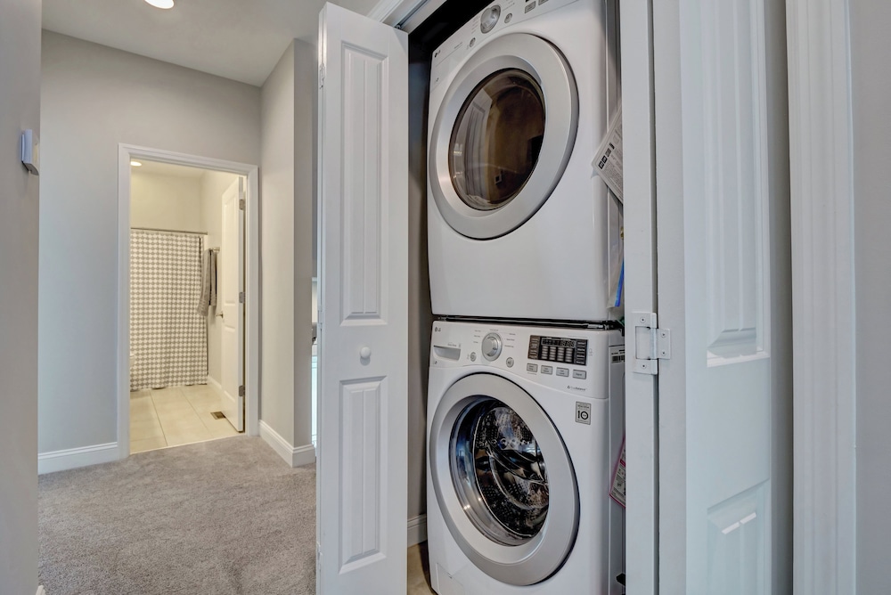 Queens Grant by Topsail Realty