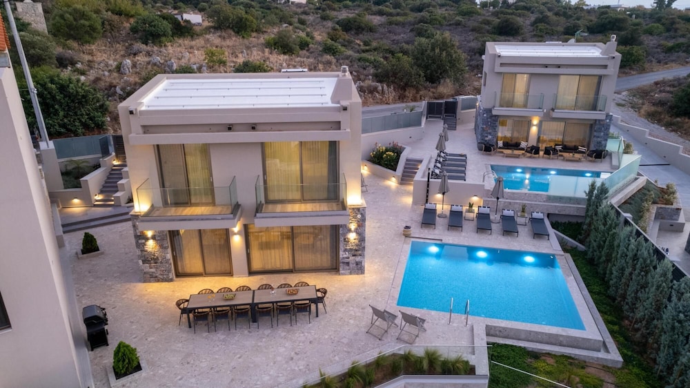 Luxury Villa Aqua With 2 Private Pools view 5