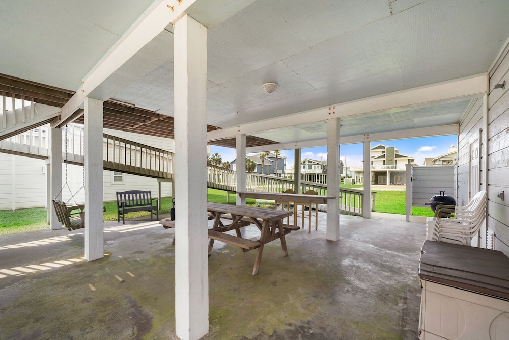 Crab Claw by Ryson Vacation Rentals