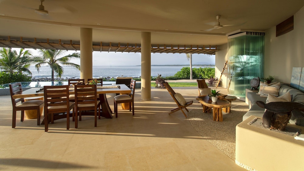 Punta Majahua Condos