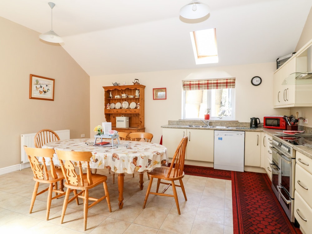 2 Pines Farm Cottages
