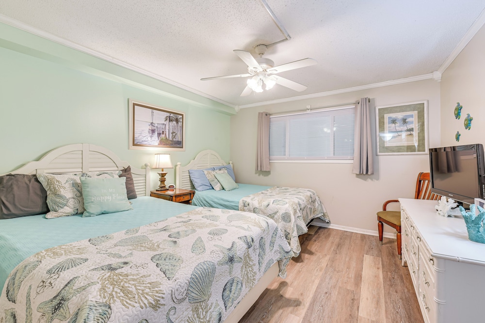 Beach & Pool Access: Regency Towers Condo in Pcb!
