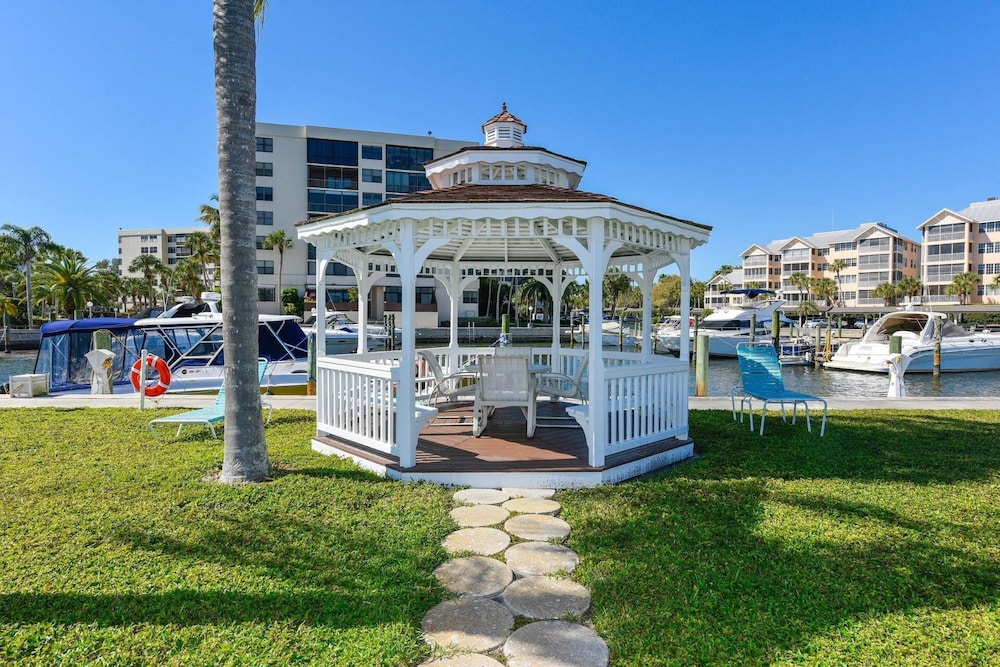Harbor Towers Ocean View Escape