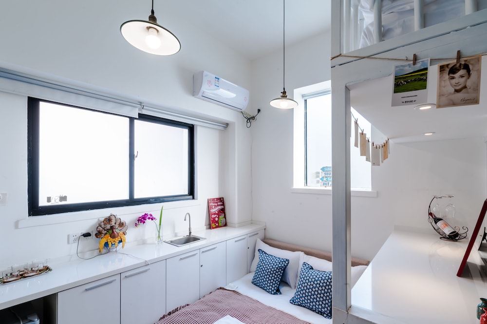 Qiyu Homestay - West Nanjing Road Branch