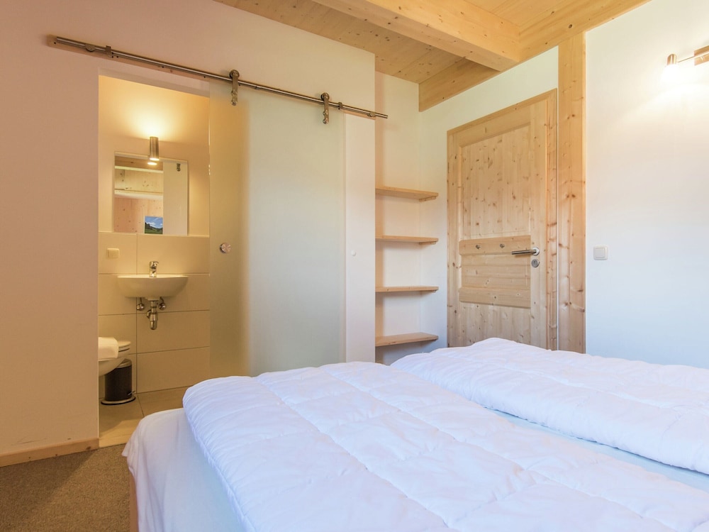 Spectacular Chalet near Ski Area in Sankt Georgen ob Murau view 4