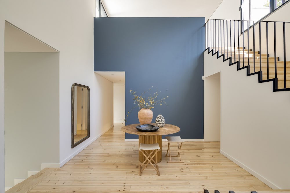 Cascais Contemporary Villa by Cadenzalux