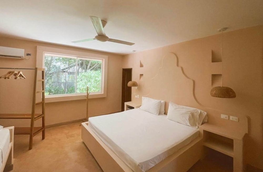 w Stunning 6BR Beachfront Villa in Rosario