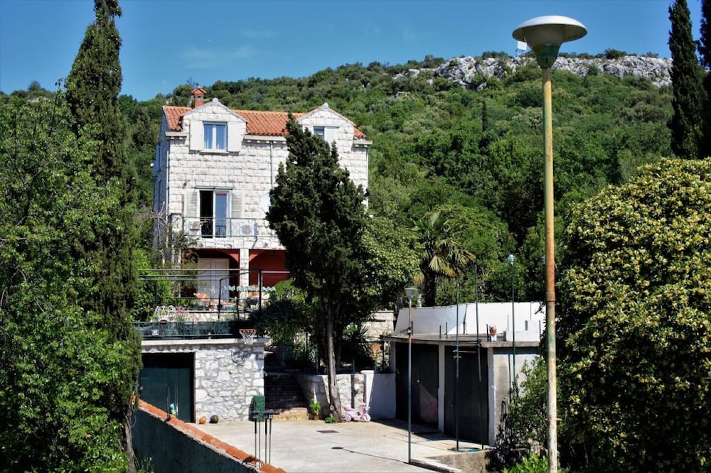 Apartman Laura Zaton