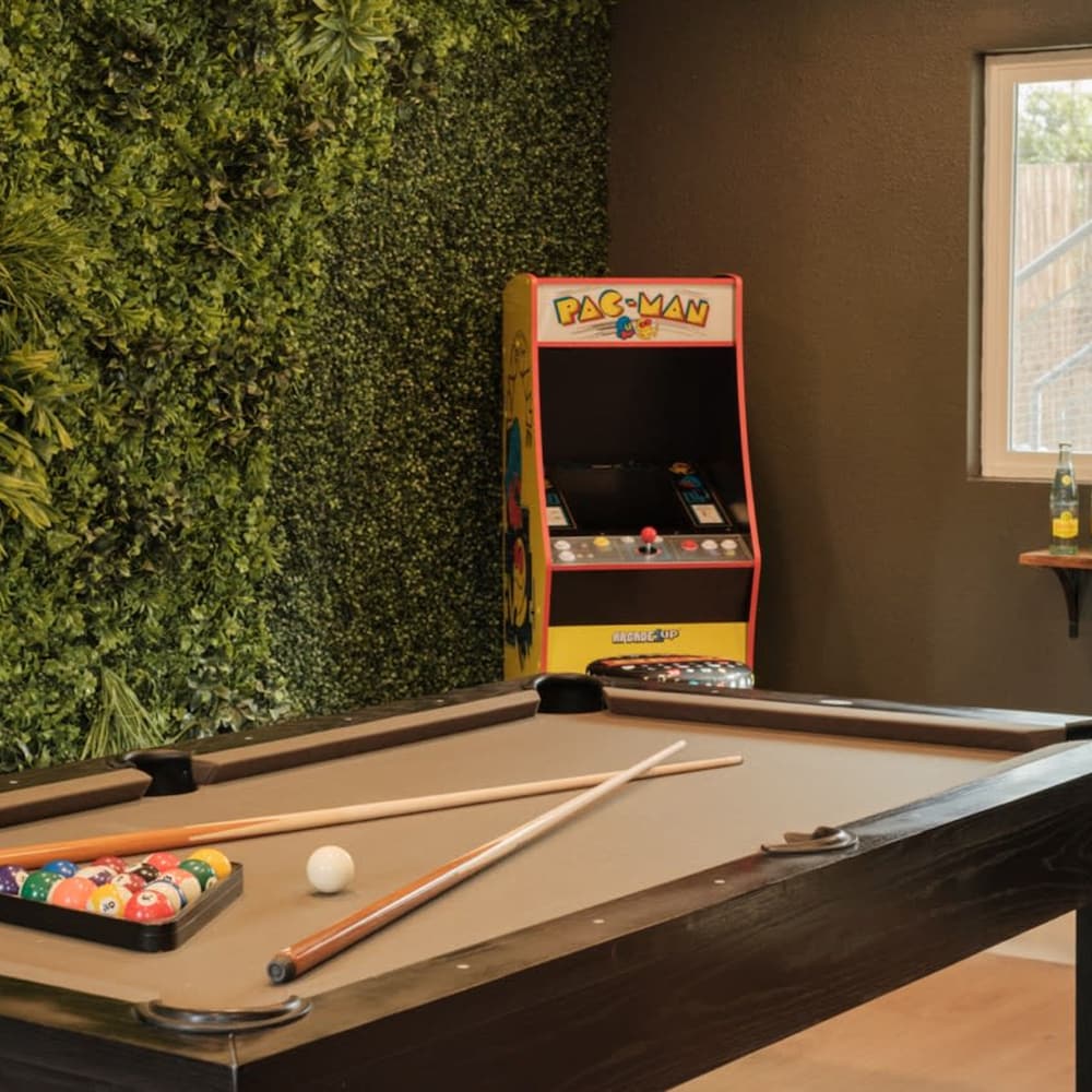 Palm Springs Vacations - Mod Maya Hotel in Palm Springs - Property Image 3