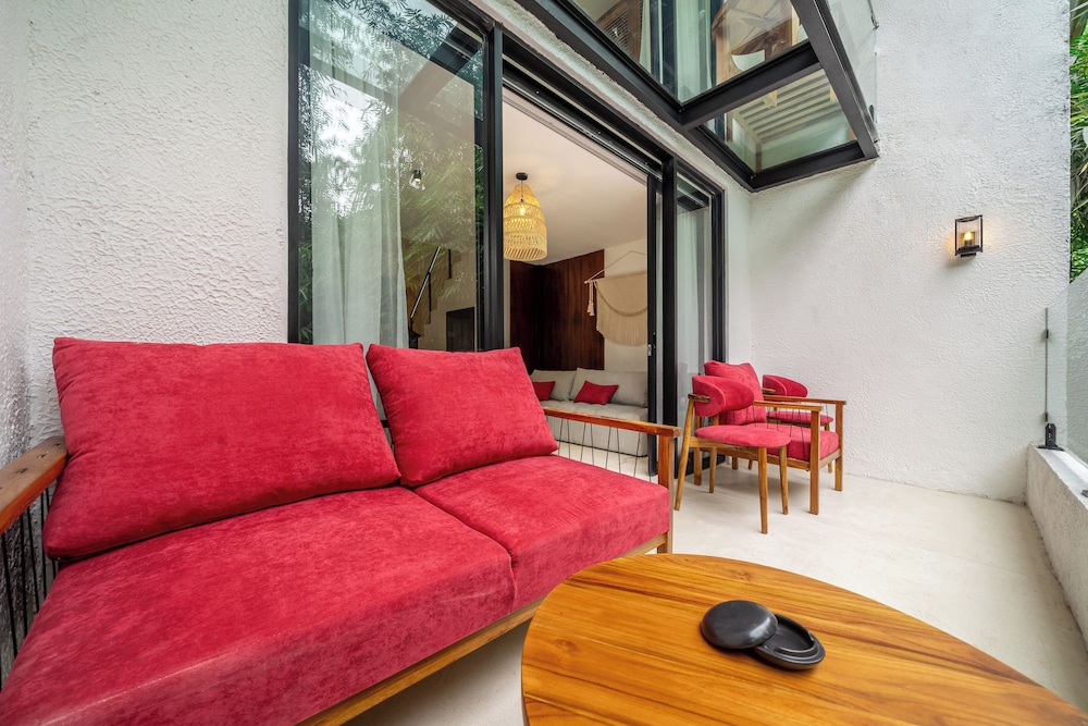 Sacred Jungle by EVDEkimi Ubud – Modern Villas and Apartments with Kitchens, Pools, & Personalized Concierge Service