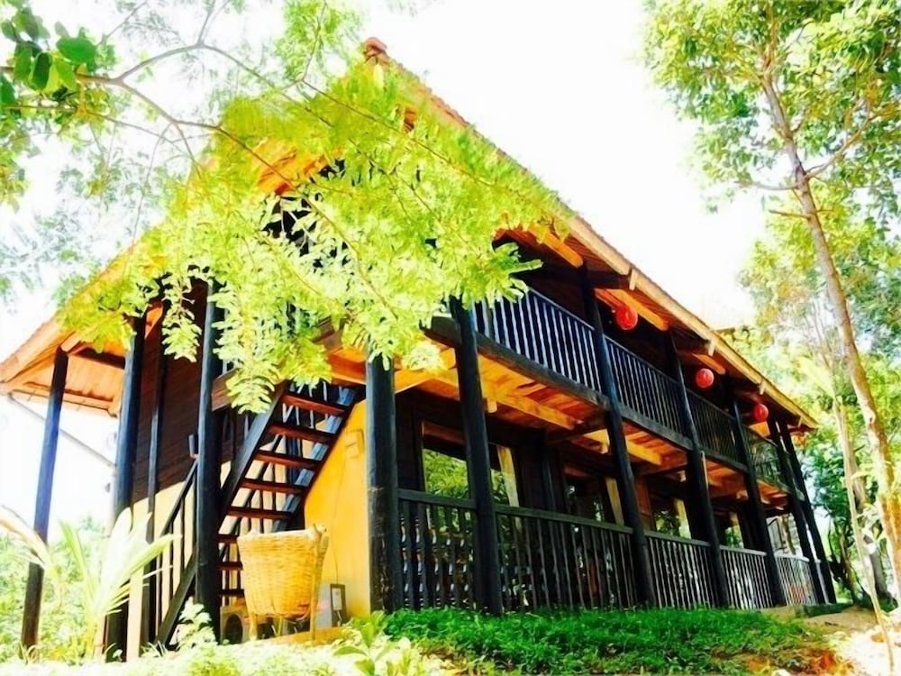 River Ray Estates