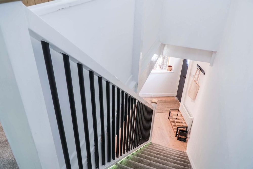 The Cottage - 2 Bedroom Cottage - Tenby