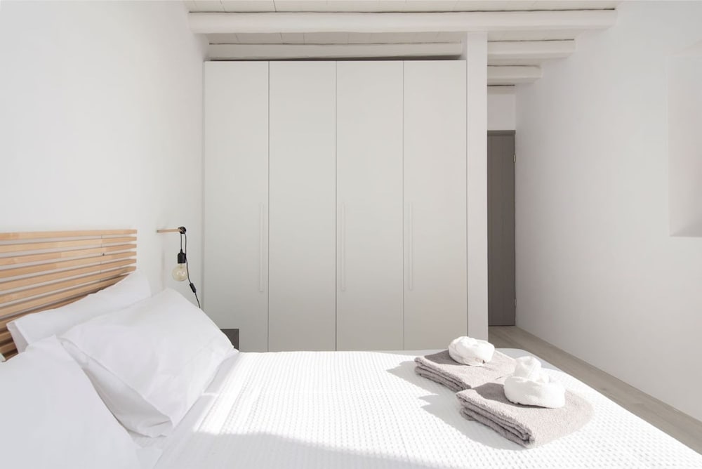 Rising Sun sea View Villa Near the Beach Paros