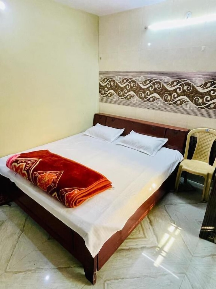 Aman Residency