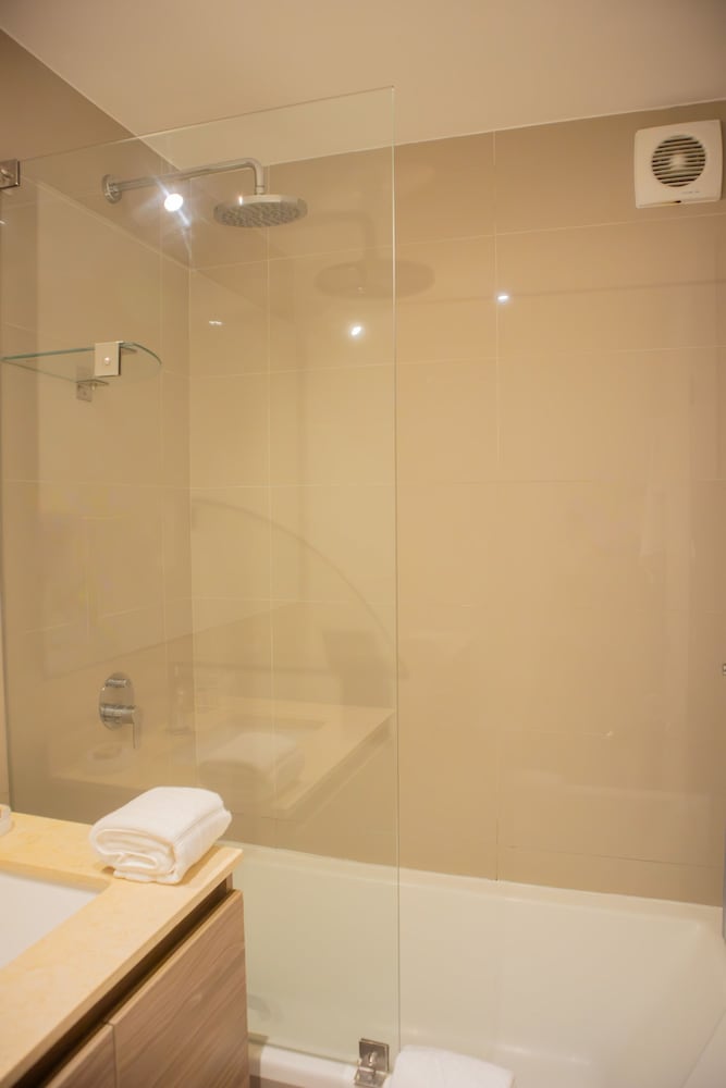 w Bright 1BR w Private Balcony in Barranco