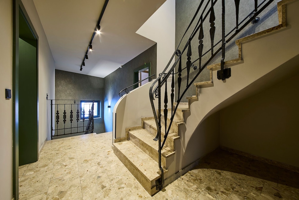 MiLa Apartments