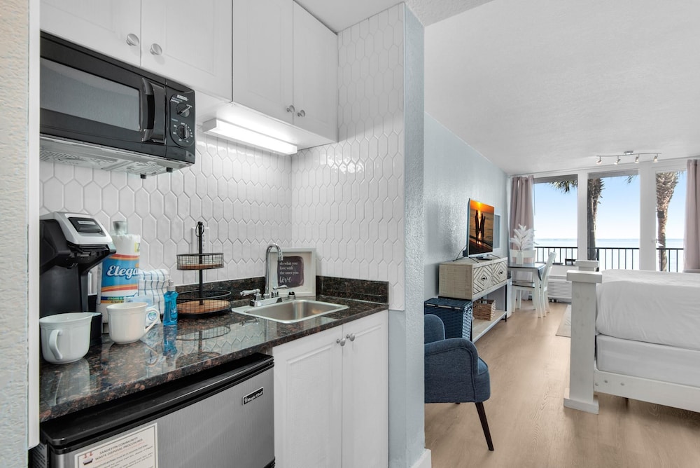 Bayside Inn 6282
