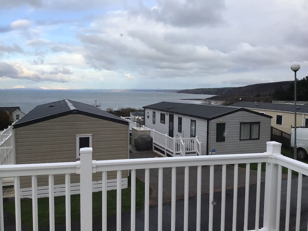 Newquay Haven Caravan 42x14 With Ocean Views